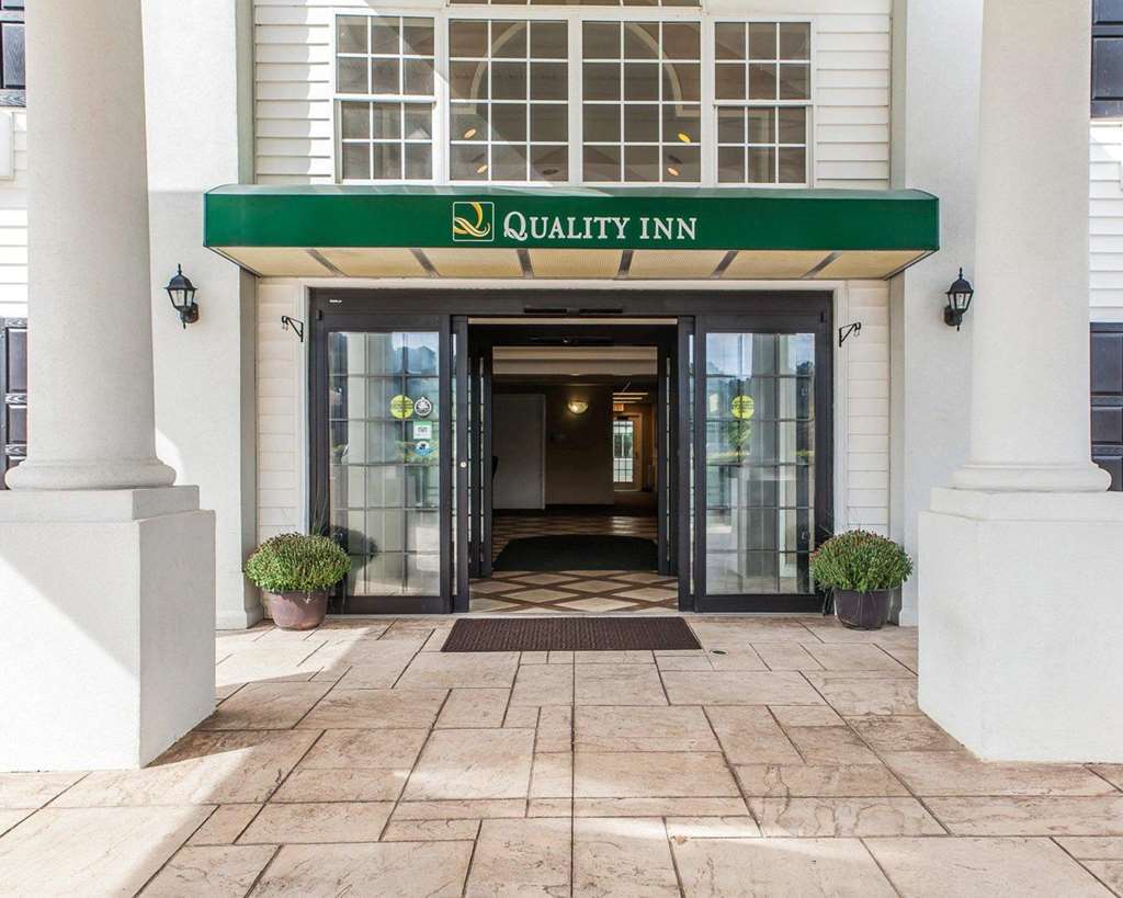 Quality Inn Rome South Екстер'єр фото